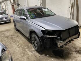 235.au1717 Audi Steering Wheel 2017 Q7 1370788