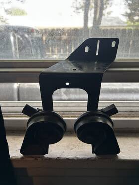 4f0951221a Audi A6 4f C6 Twin Horn Low And High Tone With Bracket Pair Set