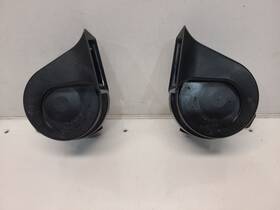 613.gm4a11 Buick 2011 Enclave 3.6l / At Horns - Pair