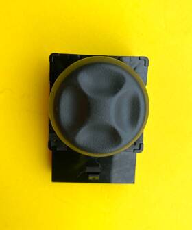 84230067 Cadillac 2017-2022 Xt5 Steering Column Power Adjustment Switch Oem
