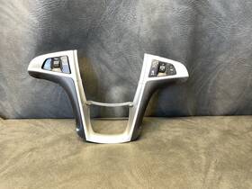 610653700 Chevrolet 2010-2012-2013-2014 Equinox Steering Wheel Sliver Trim Bezel Oem