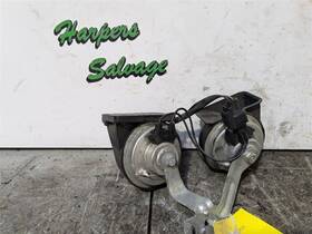 613.gm1e14 Chevrolet Set Of Horns Fits 2014 Cruze