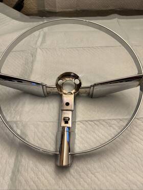 Sb29 Chevrolet 1955-1956 Deluxe Horn Blowing Ring Chome Nice