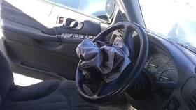235.gm8398 Chevrolet Truck Blazers10 1998 Steering Wheel 32854128