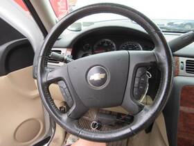 235.gm8m08 Chevrolet Truck Silvrdo15 2008 Steering Wheel 1082987