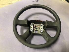 235.gm8n05 Chevrolet Truck 05 Sierra Silverado Used Steering Wheel No Controls Type