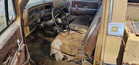 238-00237a Chevrolet Truck Steering Column At Tilt Black Fits 1975 1500 1130663
