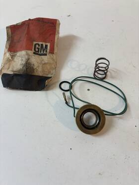 Eo175t Chevrolet Truck Nos 1960-1961-1962-1963 Chevy Upper Steering Column Bearing With Horn Wire