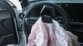 235.gm8725 Chevy Steering Wheel Black Leather Lt Model Fits 25-26 Equinox 161159