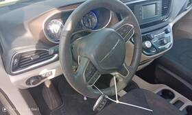 235.ch1e17 Chrysler Pacifica 2017 Steering Wheel 772344
