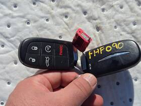 Ahi-39-2583-fhf090 Chrysler 2015-2017 300 Keyless Entry Remote Key Fob Oem