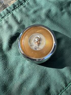 1142642 Desoto 1142633/1142642 1949/1950 Club Coupe/s14 Custom/custom Suburban Station Wagon Horn Button