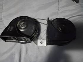 68297891ab Dodge Trucks 2018-2023 Ram 1500 2500 3500 High And Low Note Horn With Bracket Oem