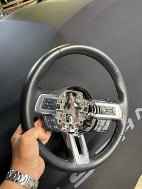 Jr33-c699d90-kb3zhe Factory/oem 2018-2023 Ford Mustang Gt Auto Steering Wheel Jr33c699d90bb3zhe Gt350 Button