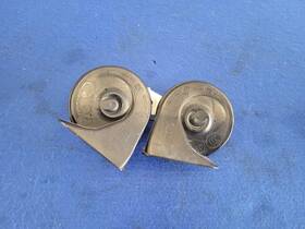 613.fd1h10 Ford 2005-2014 Mustang Gt S197 Front Dual Horn Emergency Noise 2677