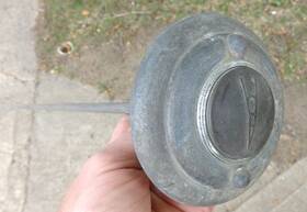 81a-3616 Ford 1938 Steering Wheel Horn Button With Rod Original 1939 Standard V8 Car Pickup
