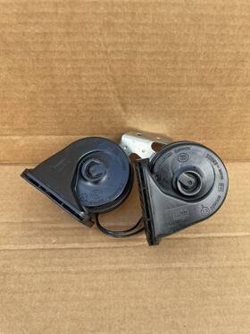 Cv6z-13832-c Ford Focus St 2013-2018 Dual High And Low Pitch Horn Assembly Oem