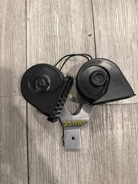 Jr3t13a803aa Ford 2018 - 2023 Mustang Low And High Note Tone Horn Signal Oem