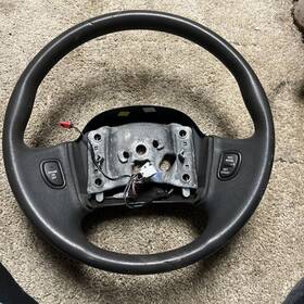 22707886 General Motors Gm Oem Black Vinyl Steering Wheel For 02-03 Saturn Vue