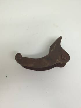 3760579 General Motors 1965 Chevrolet Impala/bel Air/chevelle Inch Un Trunk Bumper Jack Cradle Hook