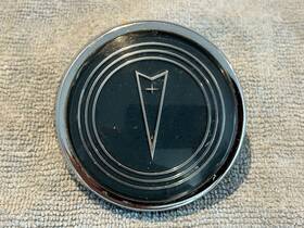 9783136 General Motors 1966 Pontiac Gto Lemans Horn Cap With Emblem For Standard Original Wheel