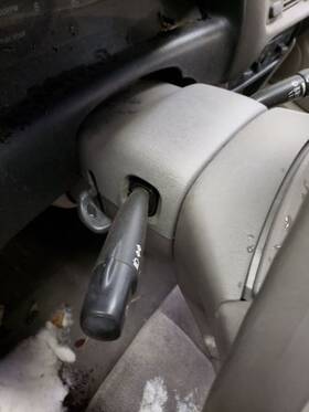 238-52363b General Motors - Foreign Steering Column Floor Shift With Tilt Wheel Fits 99-02 Prizm 941421