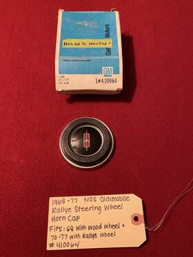 410064 Gm 1968-77 Nos Oldsmobile Rallye Steering Wheel Horn Cap