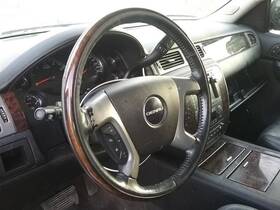 235.gm9i08 Gmc Truck Denali Xl 2008 Steering Wheel 1463013