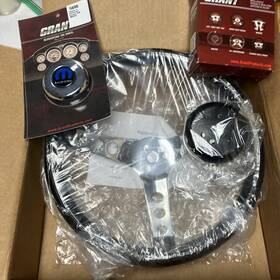 5640 Grant 338/3196/5640 Classic Style Wheel And Steering Installation Kit &mopar Horn Button