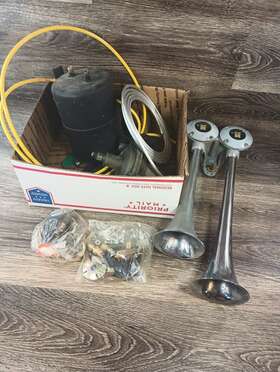 11694 Hadley The Sound Of Safety By Hadley. Dual Air Horn Tank Valve New Operating Lever