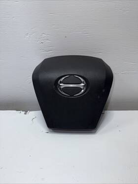 Gs211-01820 Hino Trucks 2022-2026 L6 258/268 Steering Wheel Center Cover Horn Pad