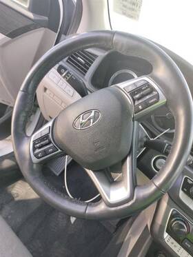 235.hy1q18 Hyundai Sonata 2018 Steering Wheel 2846571