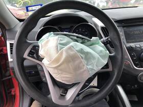 235.hy1w16 Hyundai Veloster 2016 Steering Wheel 863010
