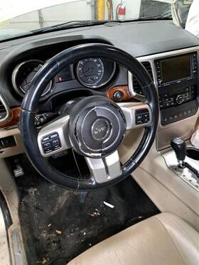 235.am8711 Jeep 2011 Grand Cherokee Steering Wheel Sku#4382973