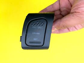 56010088ac Jeep Genuine 2002-2007 Liberty Steering Wheel Cruise Control Switch Assembly Oem