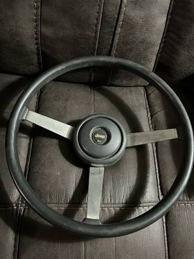 83504865 Jeep Wrangler Yj Cj Cherokee Xj 76-94 Oem Black Steering Wheel Horn Button Cap