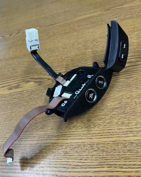 87132302032 Maserati 2004-2019 Quattroporte M139 Right Side Steering Wheel Button Switch Oem