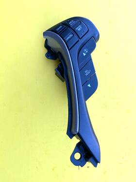 M38938 Mazda 2013-2015 3 Steering Wheel Cruise Control Switch Assembly Oem