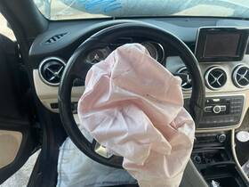 21846006189e38 Mercedes-benz 2012-2020 Cla250 Leather Steering Wheel Only Oem