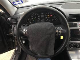 235.mb1d05 Mercedes-benz 2003 2004 2005 C230 Steering Wheel 3 Spoke Black Leather 924552
