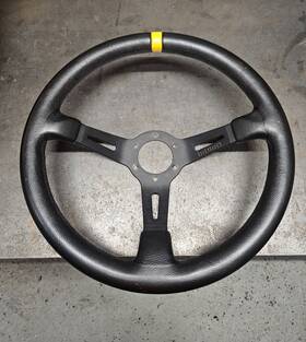 Mod.08 Momo R1908/33l Black Leather Steering Wheel 330mm With 85mm Dish