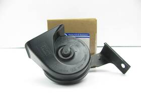 68212573aa Mopar New Genuine Oem Low Tone Pitch Horn For 2014-2016 Dodge Dart