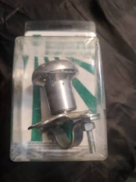 725-1678 Napa Knob Steering Nos
