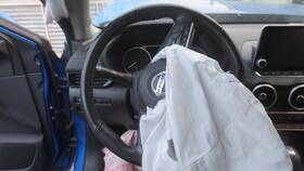 235-10495 Nissan Steering Wheel Leather Non-heated Fits 22-24 Sentra 156585