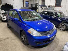 235.da1h09 Nissan Steering Wheel 2009 Versa 1373950