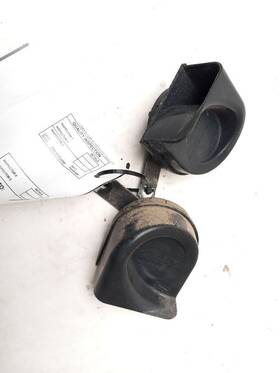 613.da1k17 Nissan Horn Pair Fits Altima 2017 Oem