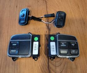 56046094ad Oem 11-14 Chrysler 200 Steering Wheel Cruise Phone Voice Controls Switches