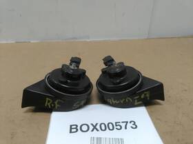 613.gm7a07 Saturn 2007 Outlook Xe Horn Siren Signal Low&high Tone Pitch Pair Right&left Oem