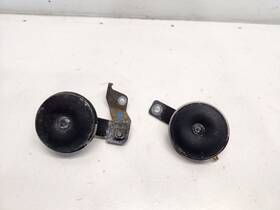 613.su1m11 Subaru 2011 Impreza Sti Hatch Engine Bay Mounted Horns Pair