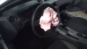 235.to1l02 Toyota Celica 2002 Steering Wheel 31306520